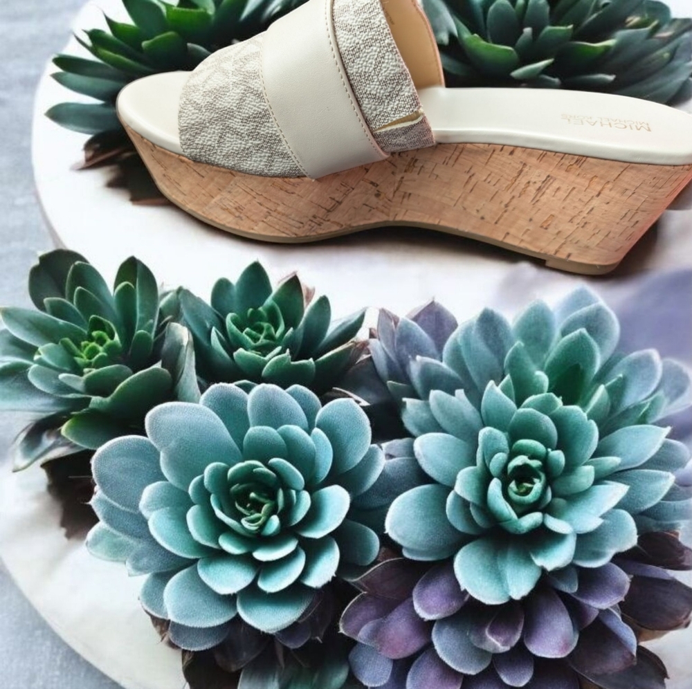 Michael Kors Jilly Platform Wedge Sandal Size 7 Color: White (New) - Picture 8 of 10